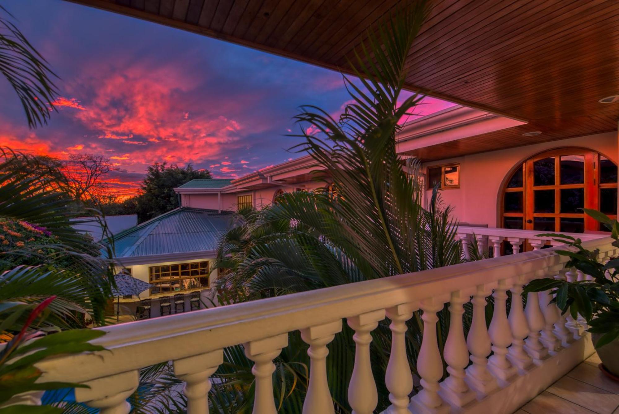Buena Vista Chic Hotel Pilas Luaran gambar