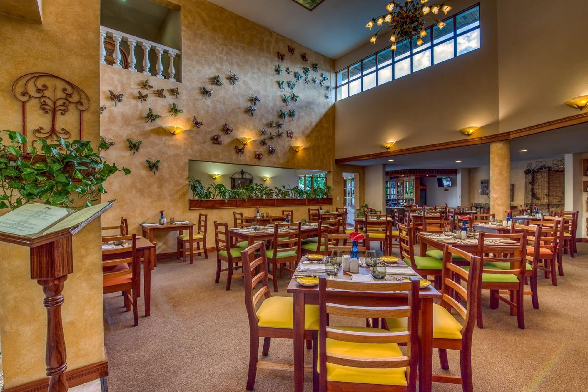 Buena Vista Chic Hotel Pilas Luaran gambar
